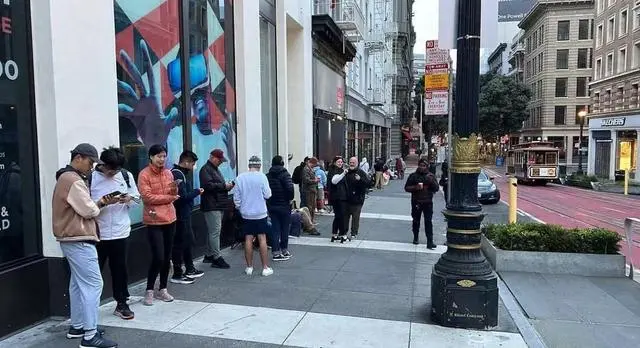火全球！宝珀联名斯沃琪横扫各地市场，惊人涨价引狂潮！