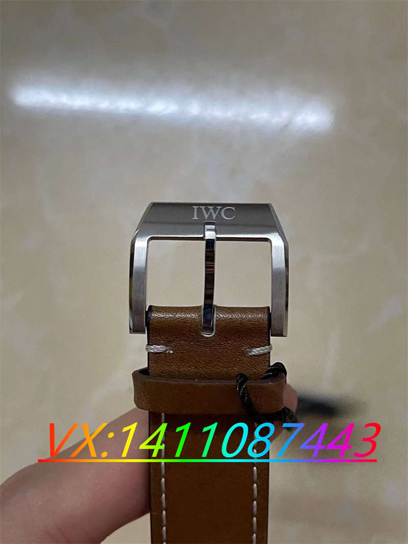 ZF厂万国飞行员小王子复刻表能入手嘛？是否有破绽？
