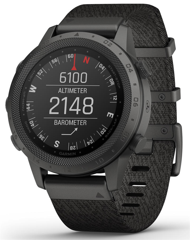 Garmin MARQ Commander Smartwatch 包括数据擦除按钮，可实现最大程度的隐身性