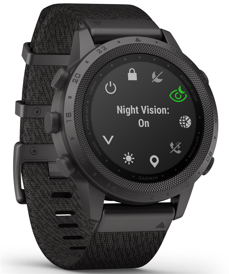 Garmin MARQ Commander Smartwatch 包括数据擦除按钮，可实现最大程度的隐身性