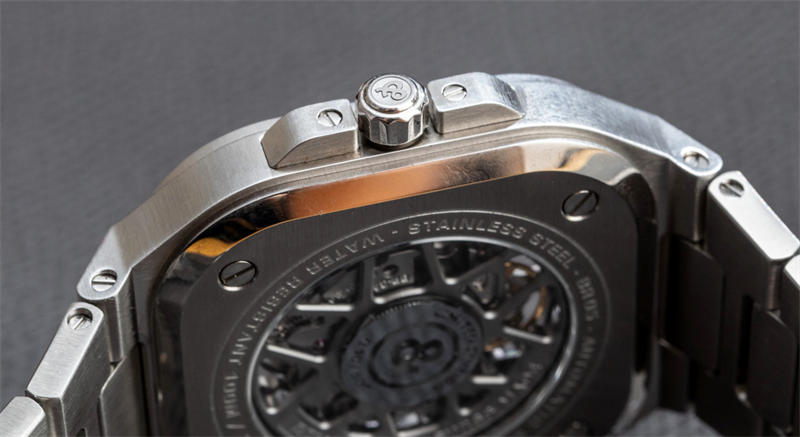  时尚前沿：展示Bell & Ross BR 05 镂空魅力