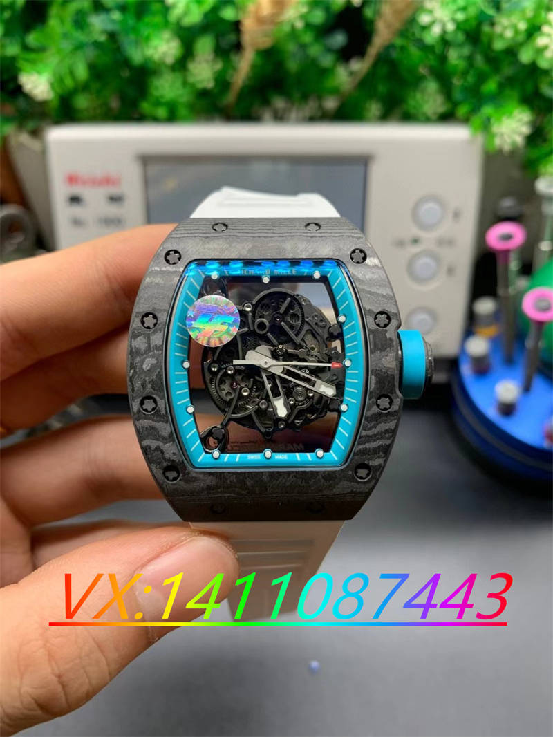 ZF 厂理查德米勒 RM055 碳纤维限量款评测：精湛工艺与卓越性能的完美结合