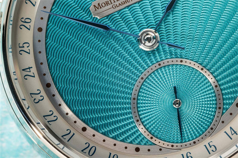 Moritz Grossmann全新腕表Date Turquoise颠覆传统，玑镂纹表盘绿松石妙不可言
