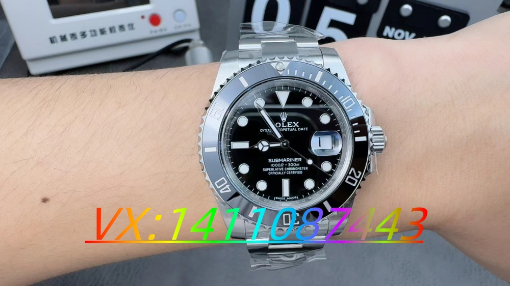 深度剖析:C厂劳力士黑水鬼,3135机芯与3235机芯谁更胜一筹？