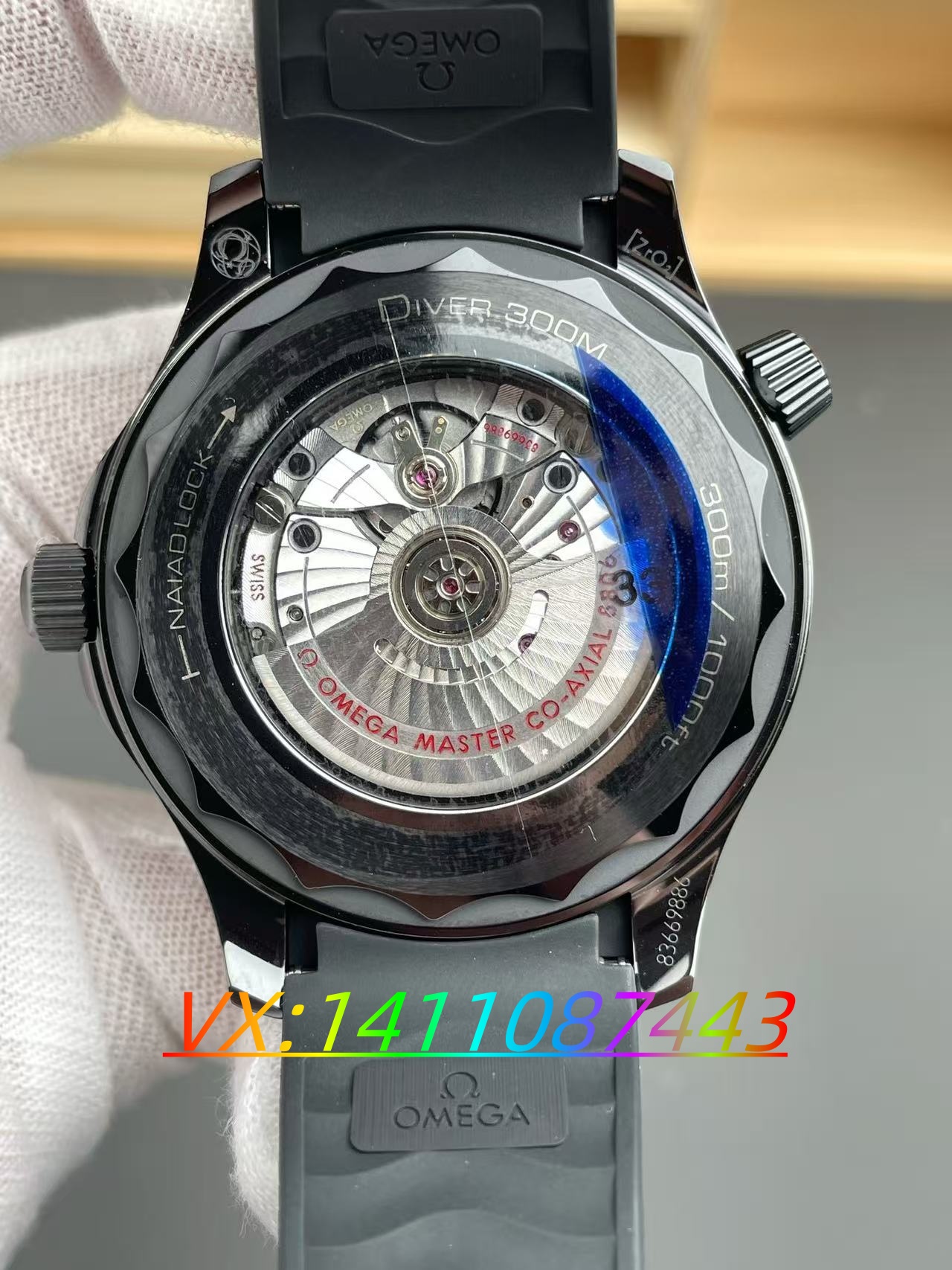 VS墨黑海马300V4版42mm8806机评测:复刻经典的卓越之作​